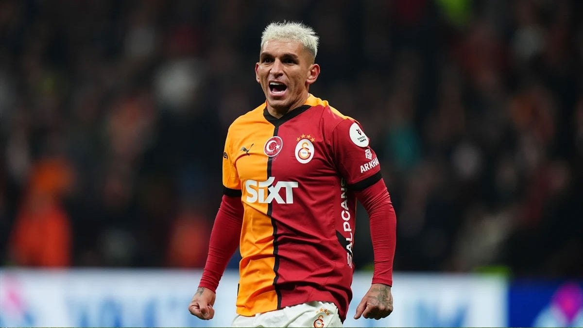Uruguay’ın Torreira Transferi Şakası Türkiye’de Viral Oldu 15 494622
