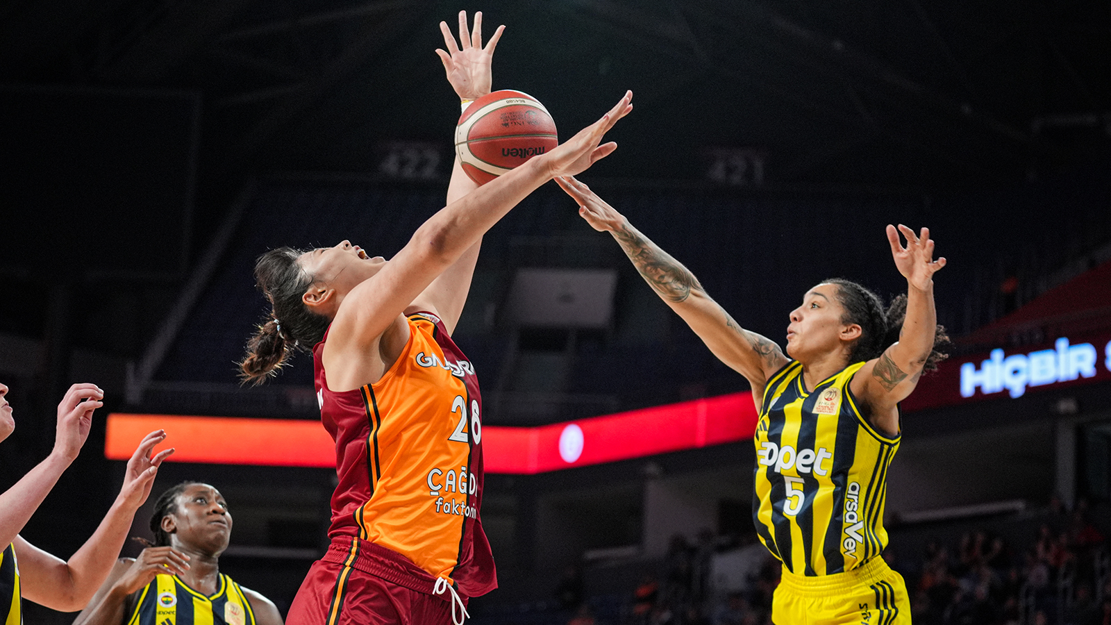 Namağlup lider Fenerbahçe, derbide gücünü bir kez daha gösterdi! 17 495326
