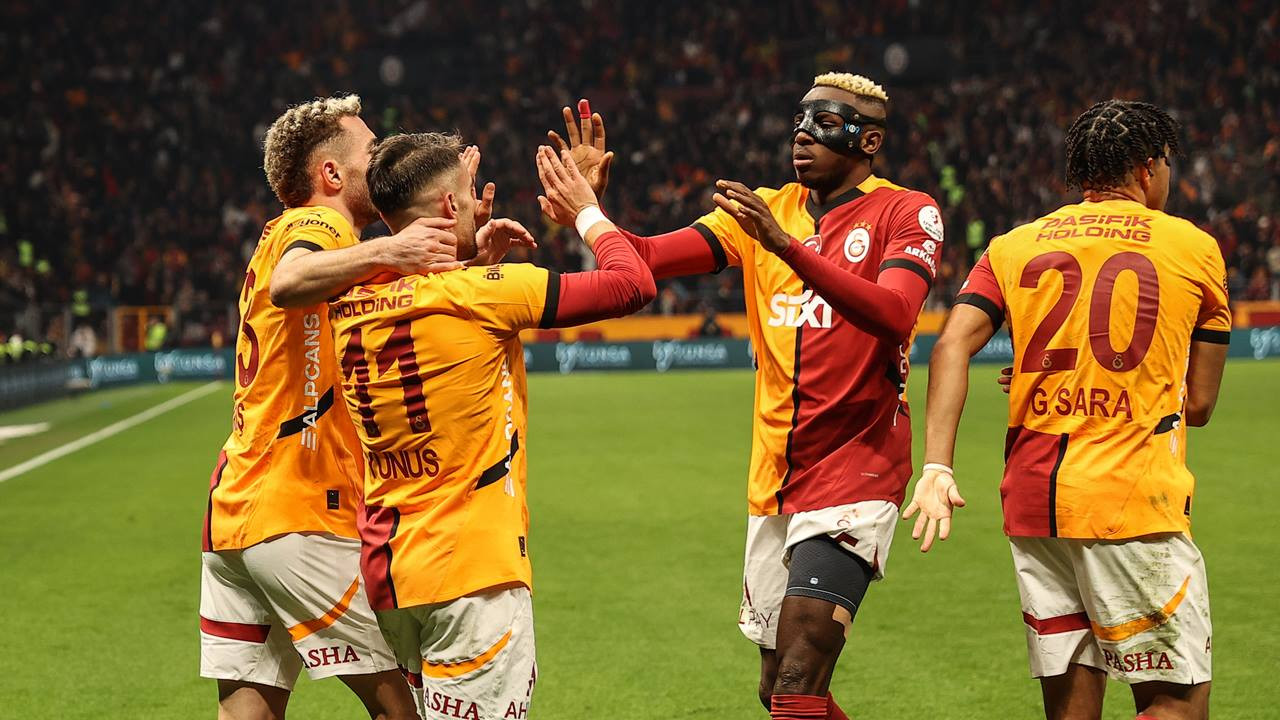 Galatasaray, yenilmezlik serisini 21 maça çıkardı! 11 495328