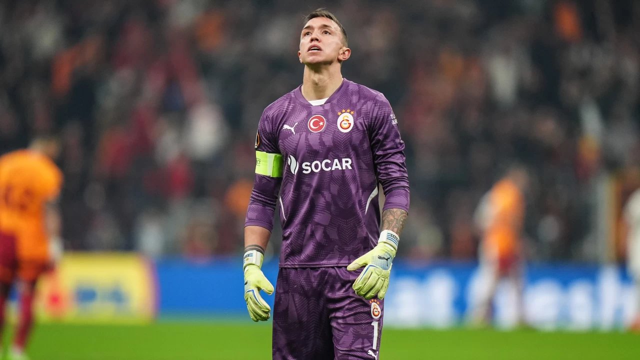 Fernando Muslera'dan ayrılık açıklaması 16 498035