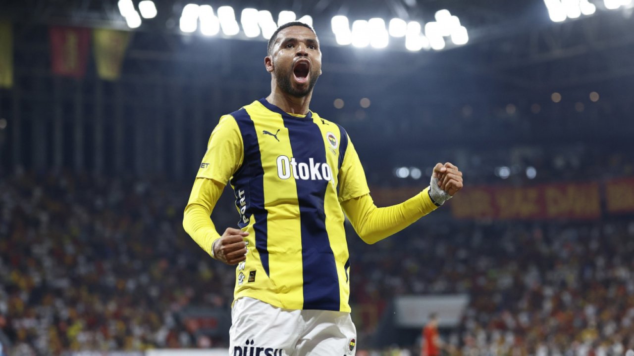 Fenerbahçe'nin forveti En Nesyri, eleştirilere golleriyle yanıt verdi 3 500905