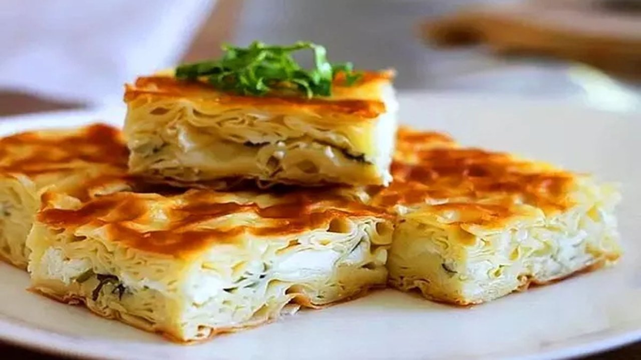 Hamur yoğurup açmanıza gerek olmayan pratik su böreği tarifi! 19 501438