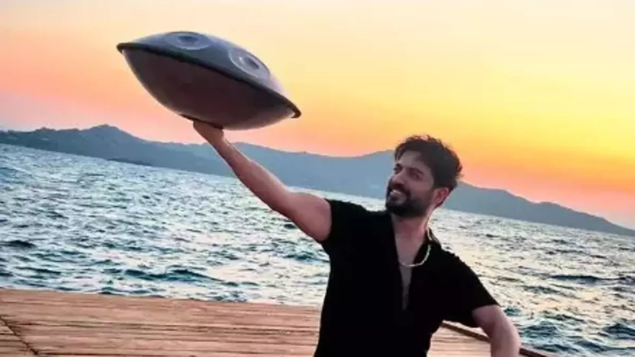 Yusuf Güney'den aşk ilanı: İşte Andromedalı sevgilisi 6 502136