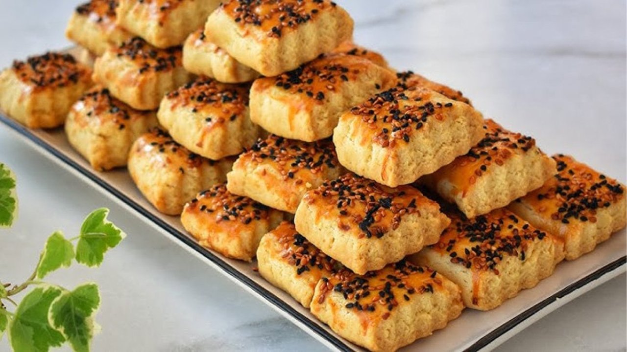 10 günde bayatlamayan tuzlu kurabiye tarifi! Lezzetiyle bağımlılık yapıyor 18 502509