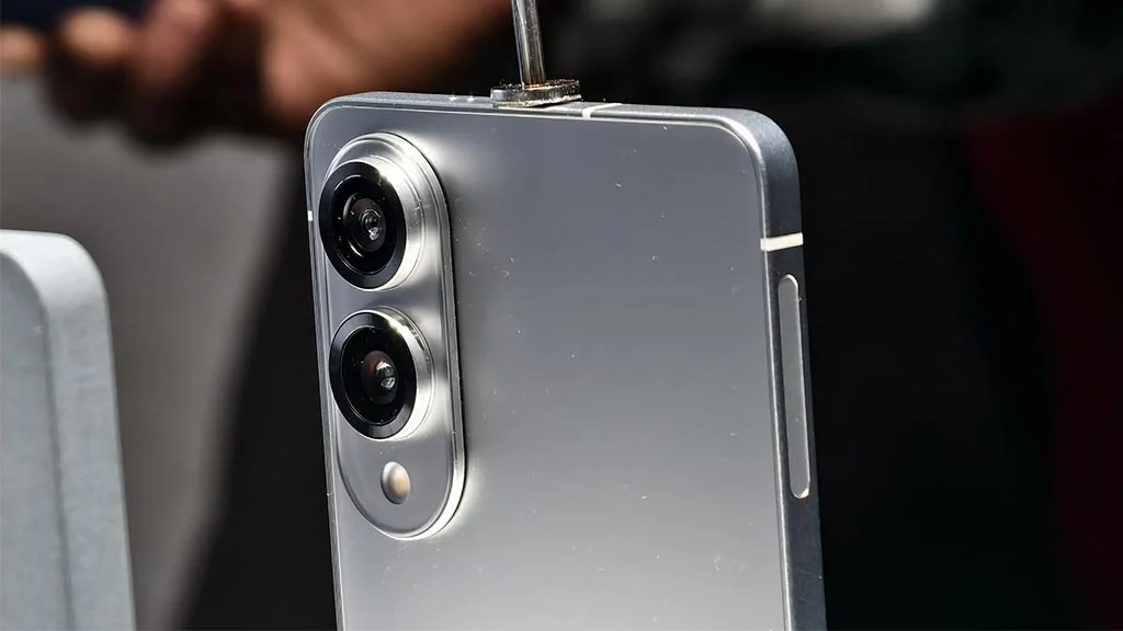 İnceliğiyle dikkat çekecek Galaxy S25 Edge kanlı canlı görüntülendi 1 galaxy s25 edge ozellikleri ortaya cikti1.webp