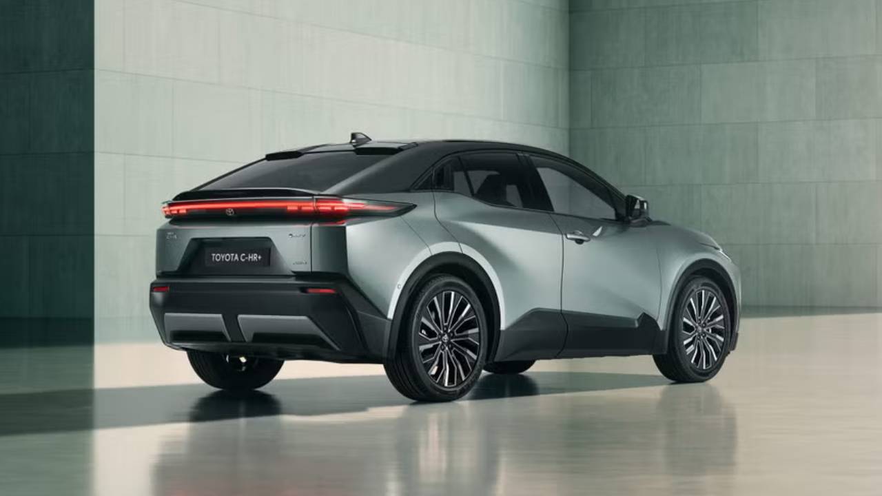Toyota, tamamen elektrikli C-HR+ modelini tanıttı: 600 km menzil, 343 HP güç 17 5 1