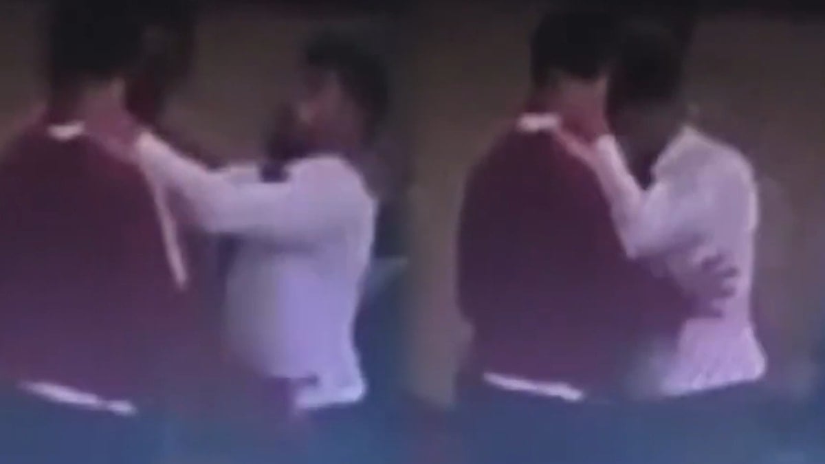 Hakem, Tartıştığı Antrenöre Kafa Attı 8 505809