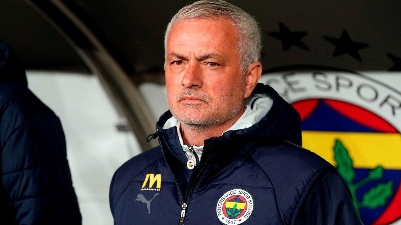 Mourinho, Galatasaray derbisinde 2 değişiklik yaptı 11 508690