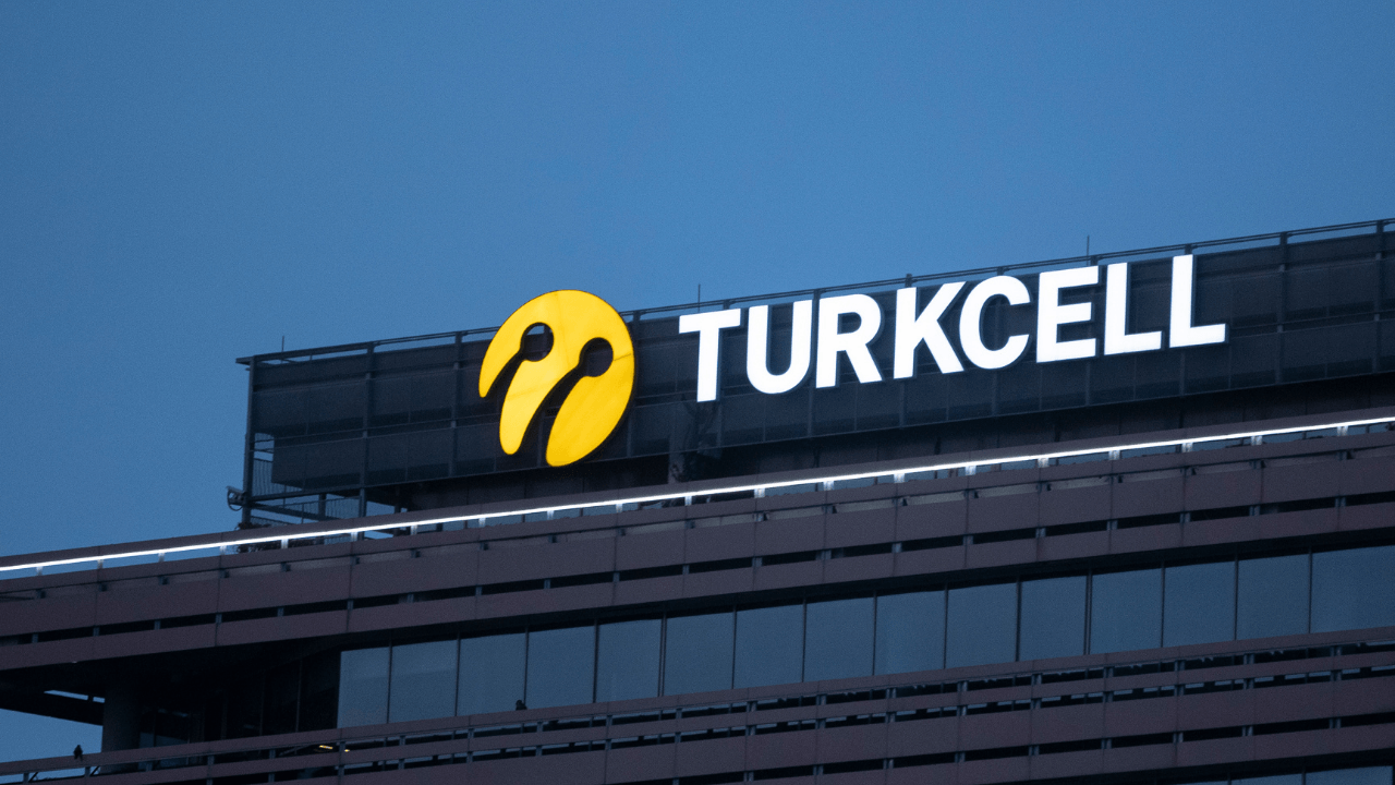 Turkcell kesintisinin nedeni belli oldu! 14 turkcell odine 5g bulut donusumu is birligi 1.webp