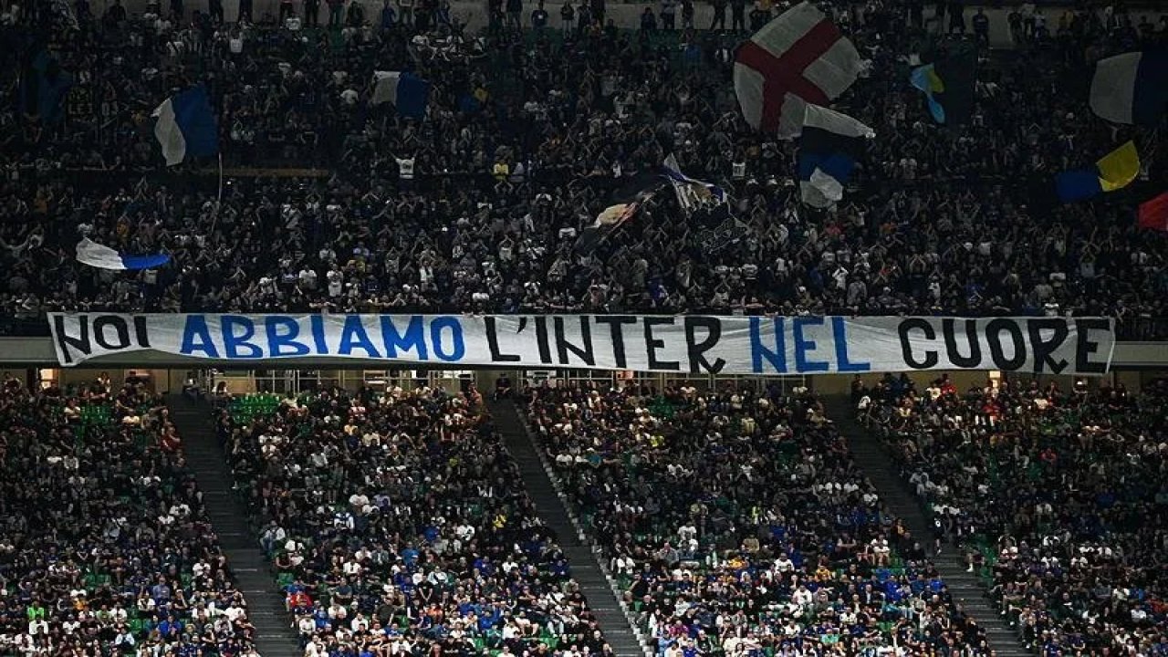 İtalya'da taraftar grubu soruşturmasında yeni dalga; 7 kişi daha gözaltına alındı 5 515457