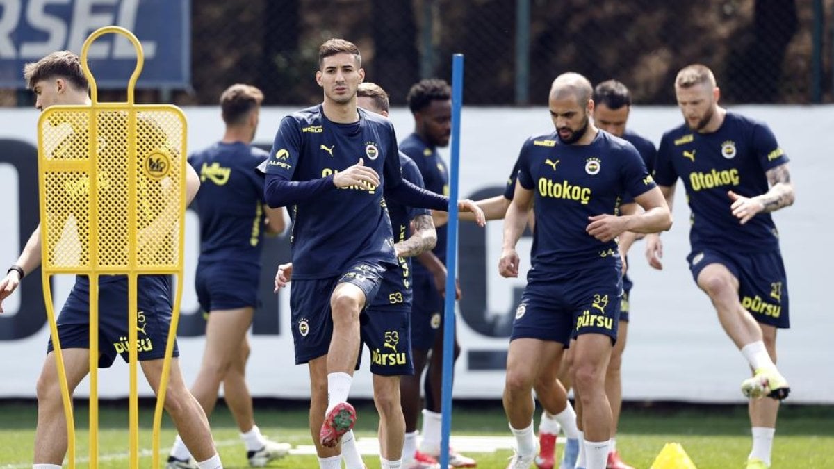 Fenerbahçe, Başakşehir maçına hazır! 3 futbolcu forma giyemeyecek 3 516016