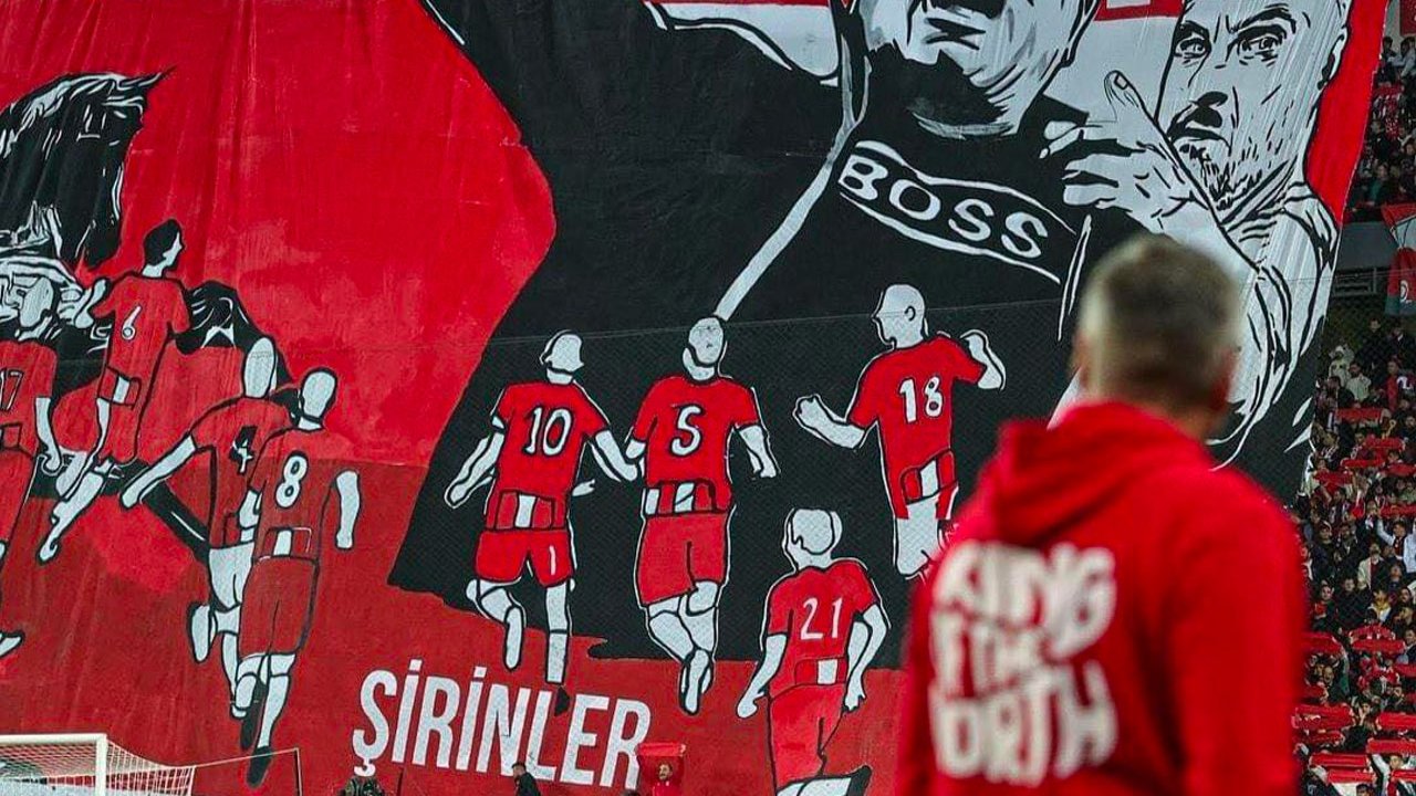 Reis, bir yıl daha Samsunspor'da kalacak 12 516757