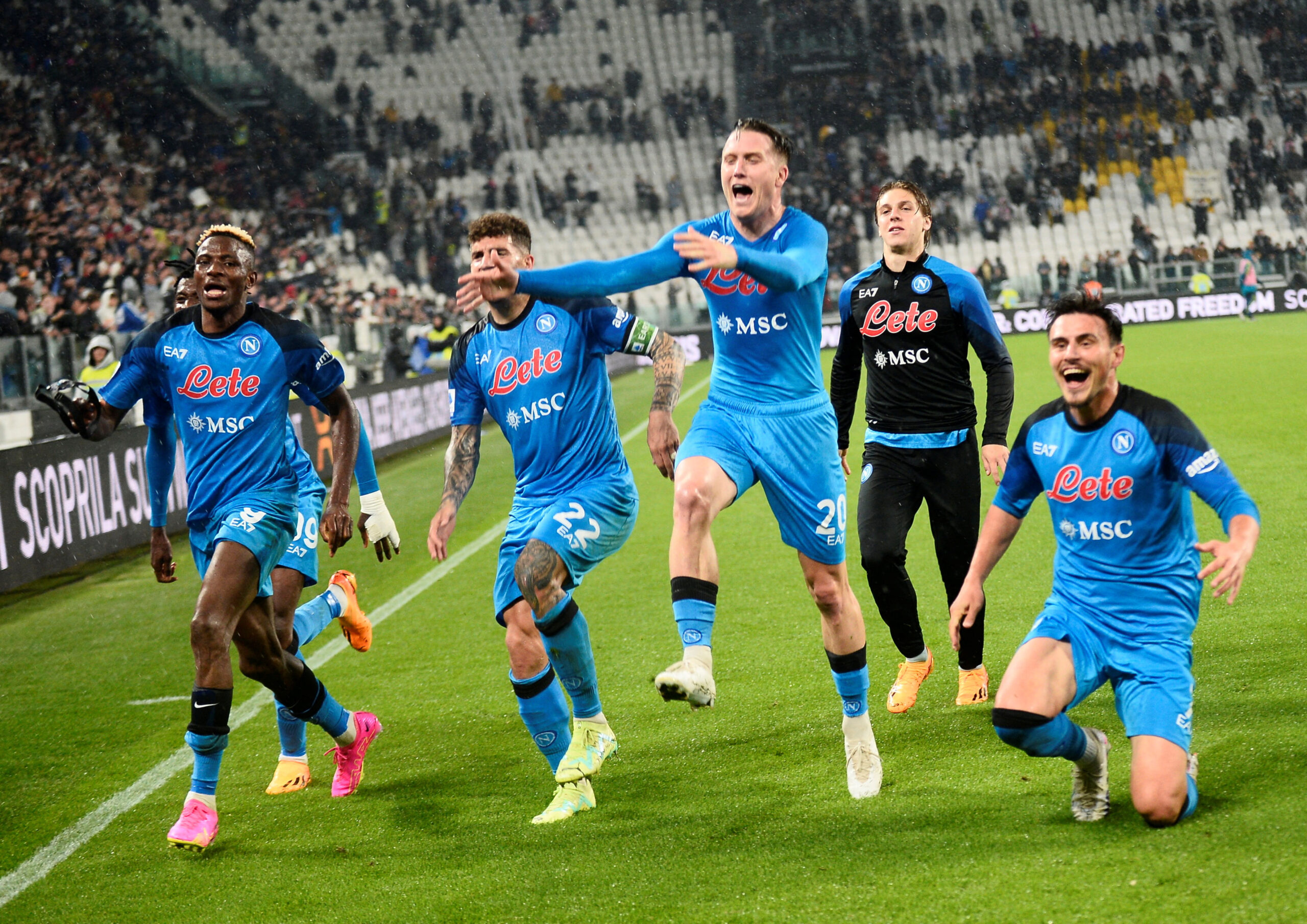 Napoli, Parma ile 0-0 berabere kaldı; Serie A’da zirvede son haftaya girdi 17 517892 scaled
