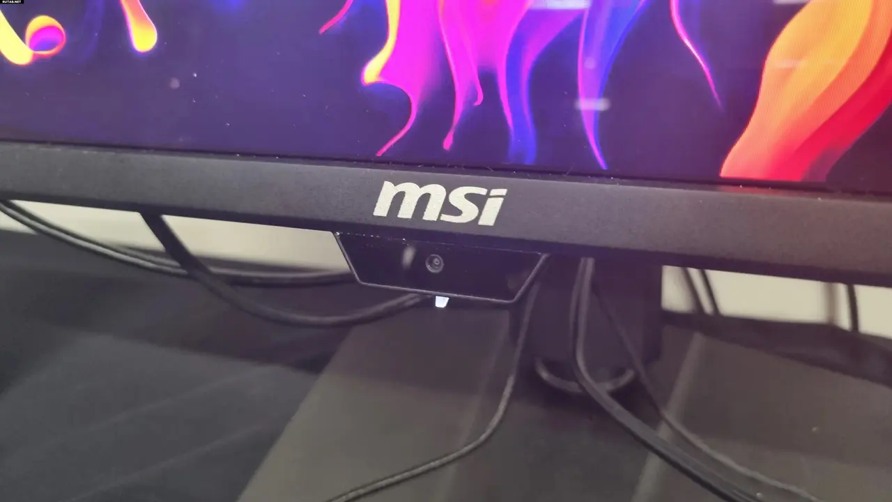 MSI, yapay zekalı kameraya sahip monitörünü tanıttı! 15 MSI MPG 271QR QD OLED X50 1.webp