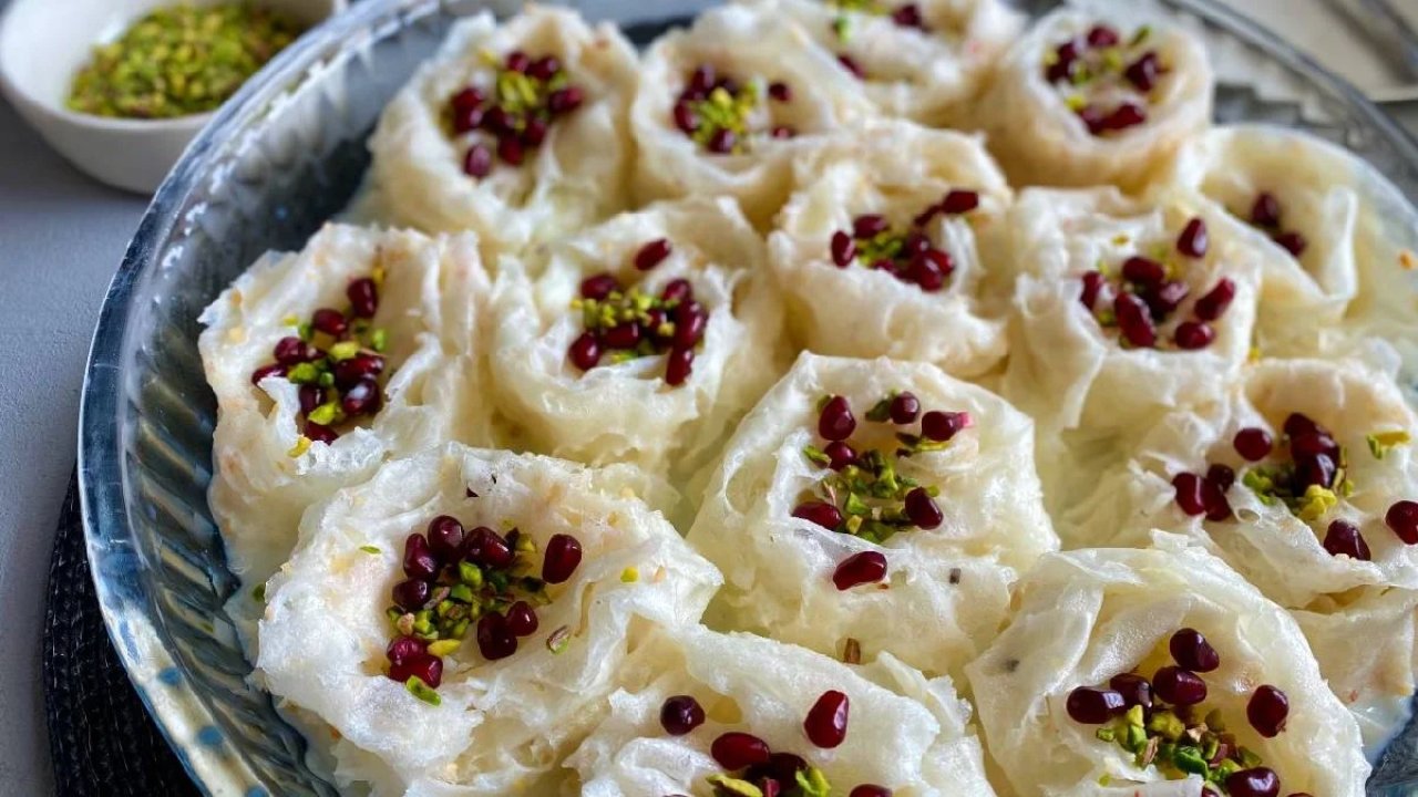 Sofralara Şıklık Katan Hafif Güllaç Sarma Tarifi 9 521861