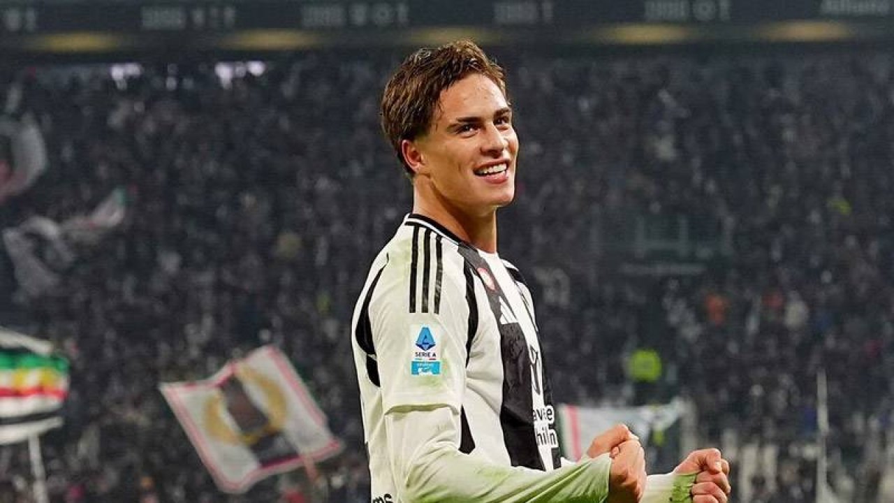 Milli Yıldız Kenan Yıldız'dan Tarihi Rekor: Türk Futbolunda Zirveye Çıktı! 10 523860