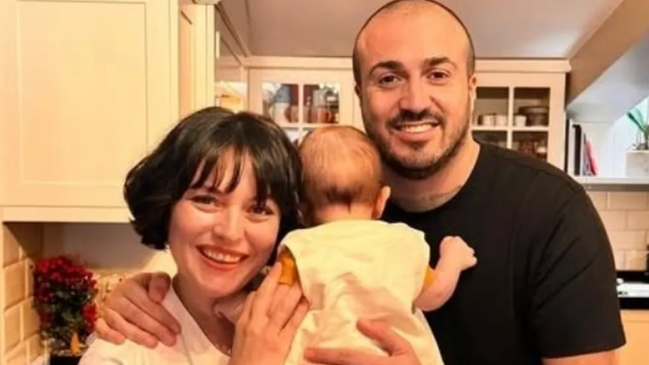 Ezgi Mola ve Mustafa Aksakallı Anlaşmalı Boşandı: "Dostluğumuz Devam Edecek" 3 525474