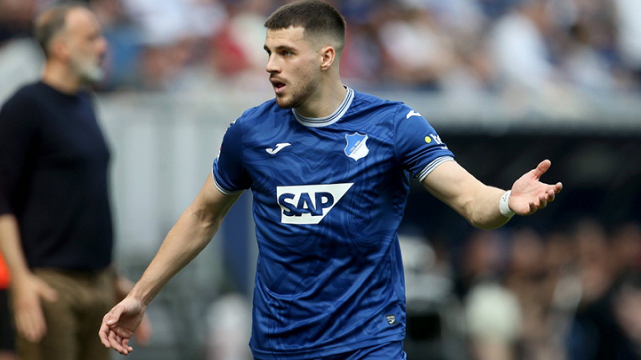 Beşiktaş'ın Yeni Sol Beki David Jurasek İstanbul'da! 3 526068