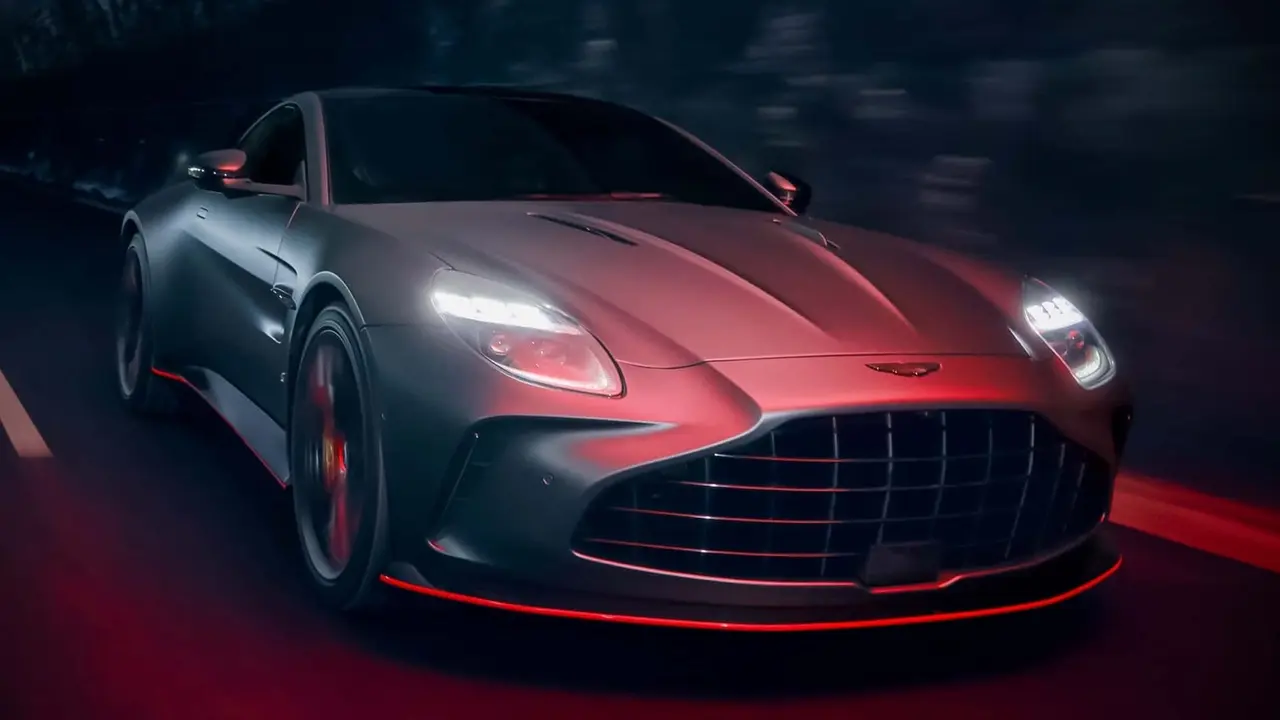 Aston Martin Vantage S 1.webp