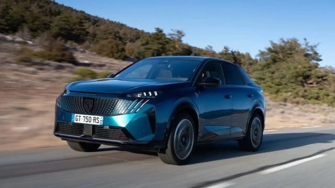 Hibrit motorlu Peugeot 3008 Türkiye'ye geliyor! İşte özellikleri 3 Hibrit motorlu Peugeot 3008 Turk.webp