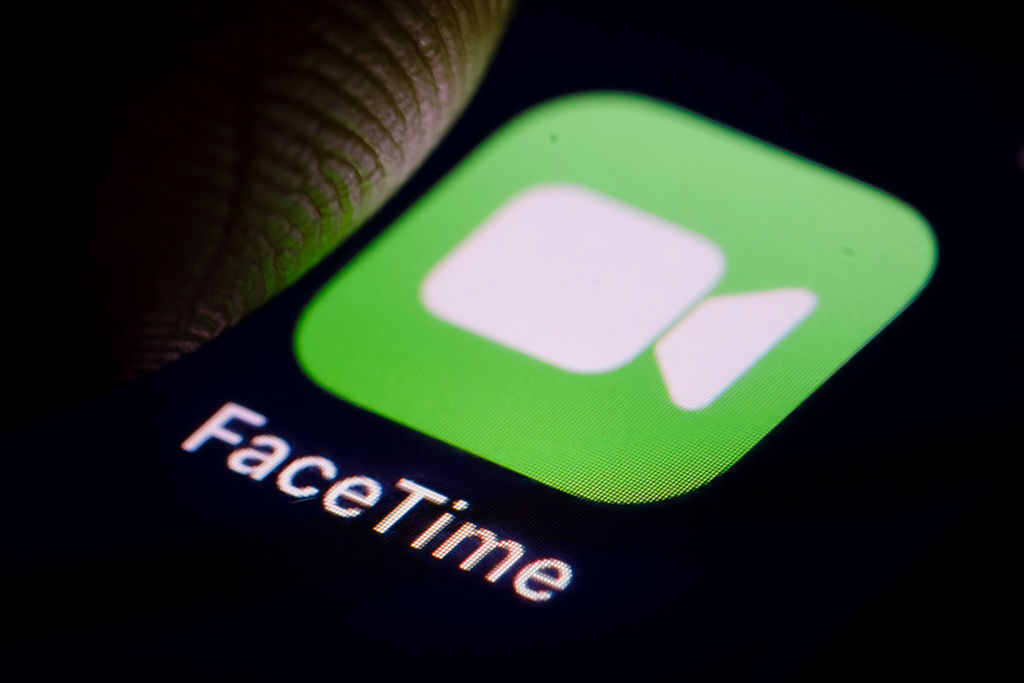 Apple, FaceTime görüşmelerinde çıplaklığı engelliyor! 16 apple dan facetime hatasi ile ilgili beklenen aciklama shiftdelete
