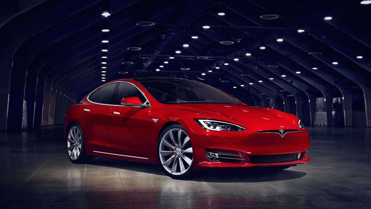 Ucuz Tesla geliyor! ÖTV zammı sonrası ilaç gibi gelecek! 10 tesla model s