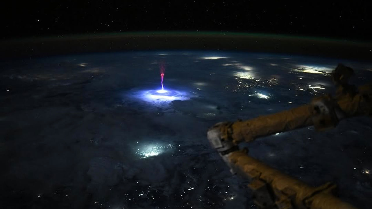 nasadan nadir gorulen dev jet goruntusu 1