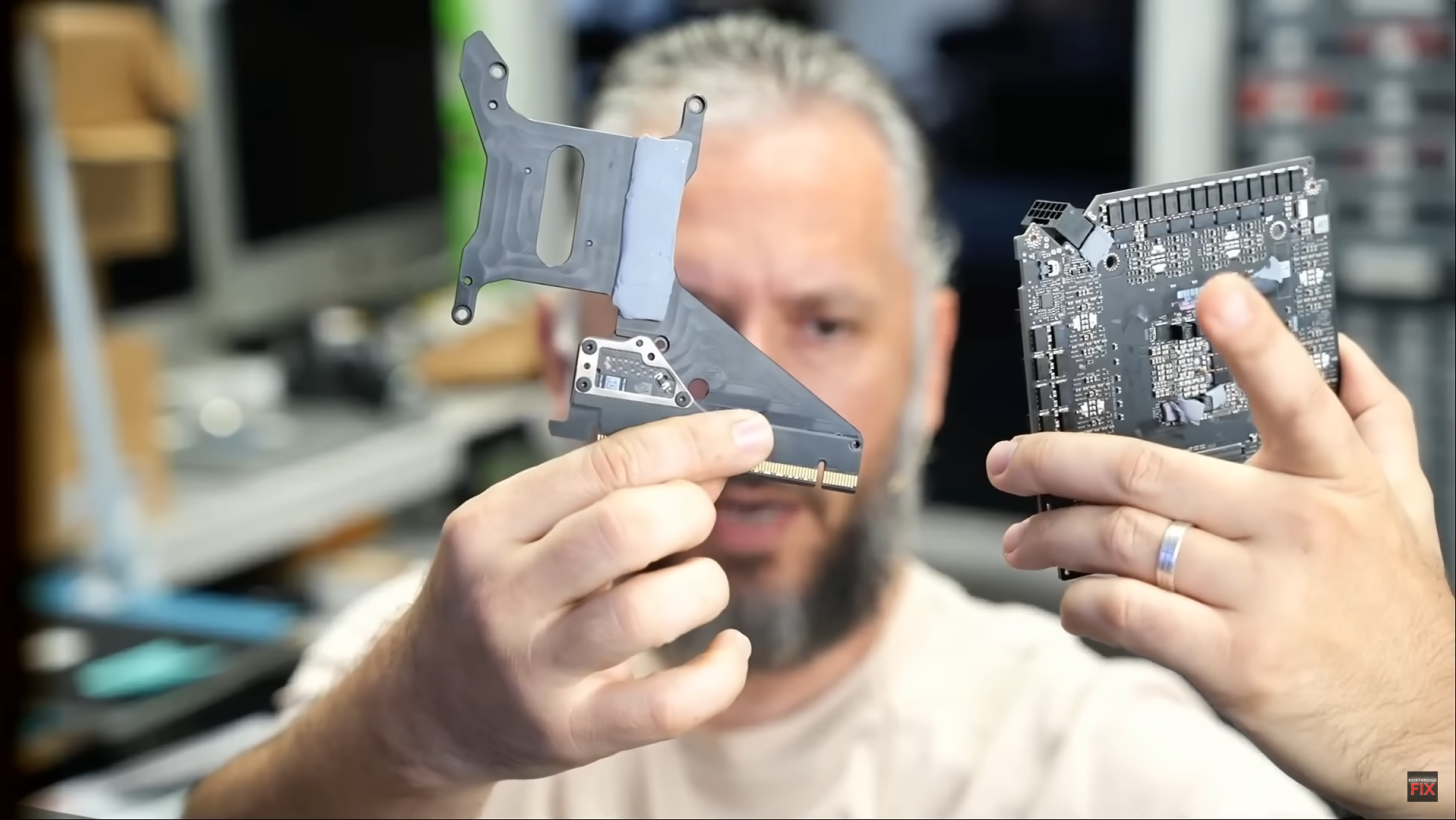 NVIDIA RTX 5090 Founders Edition hayal kırıklığı yarattı 1 NVIDIA RTX 5090 FE components 1456x820 1