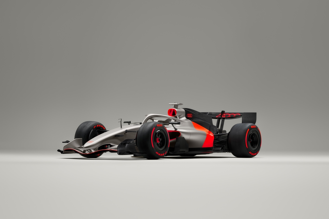 Audi Formula 1 araci ile geliyo