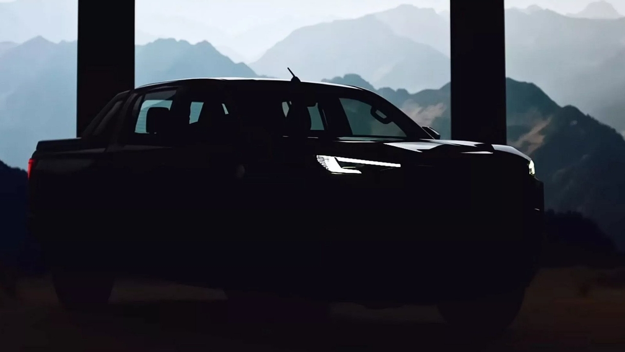 Yeni Toyota Hilux karsimiza ciki