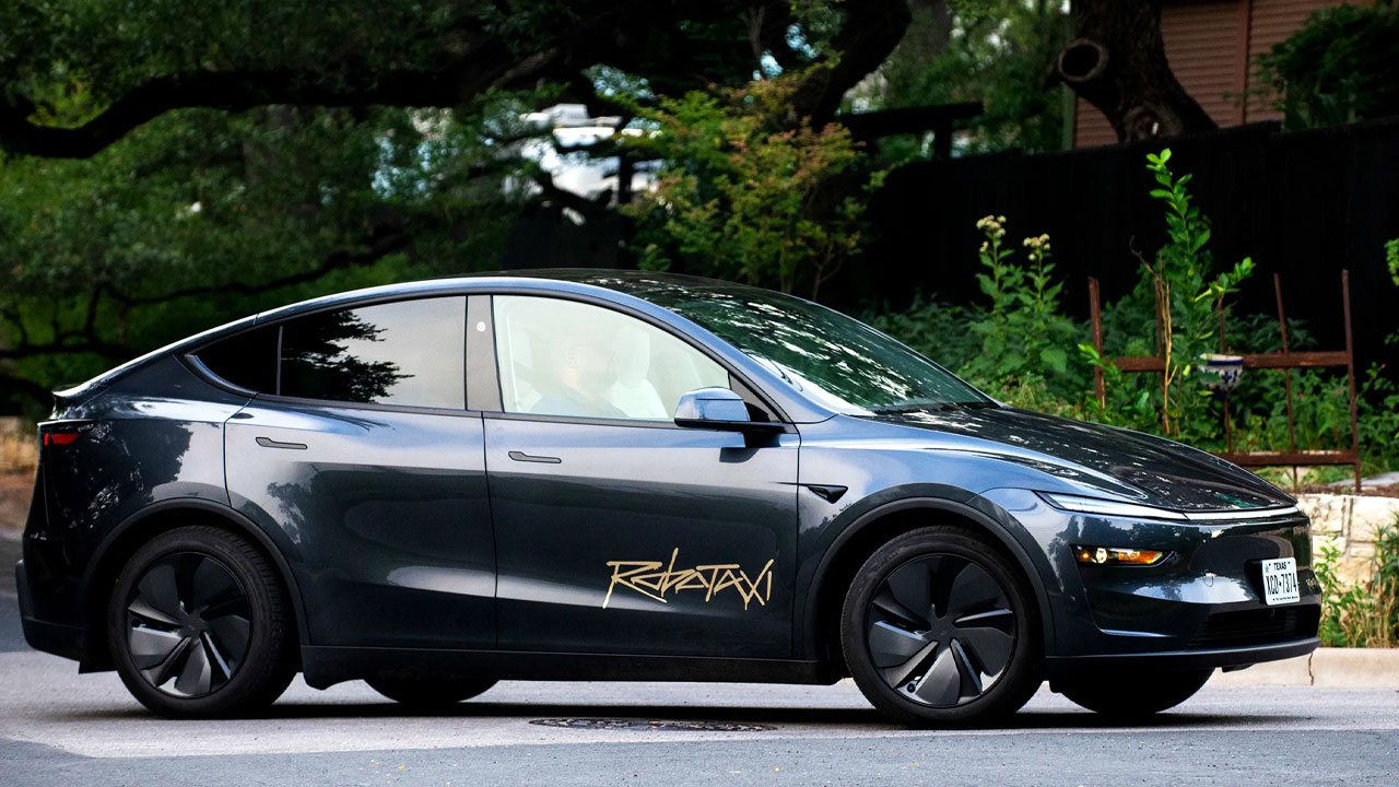 Sürücüsüz Tesla Robotaxi yollarda görüntülendi! 10 elon muskin robotaksi vaadi yine tutmadi 1