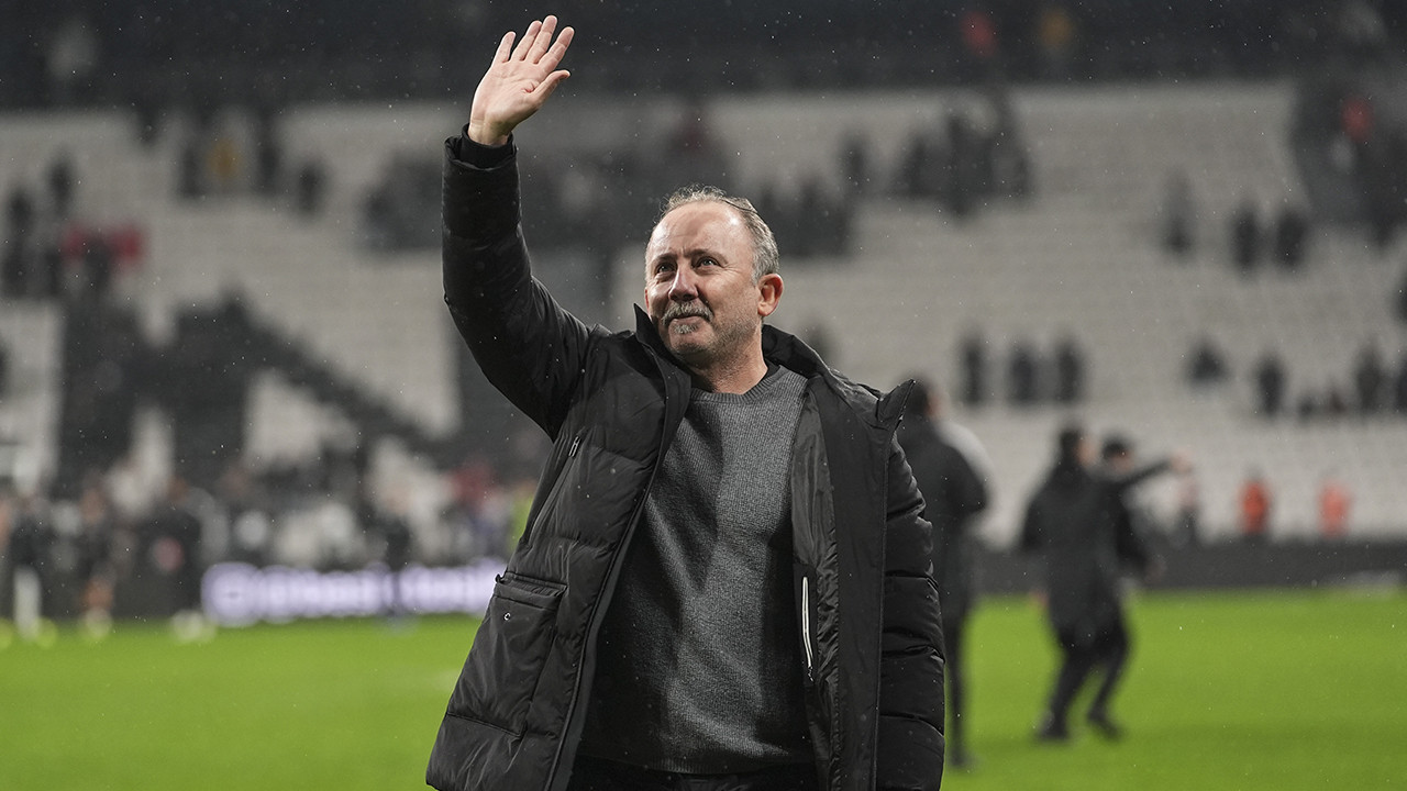 Sergen Yalçın’dan hakem tepkisi: “Bize kırmızı, rakibe sarı” 2 555156