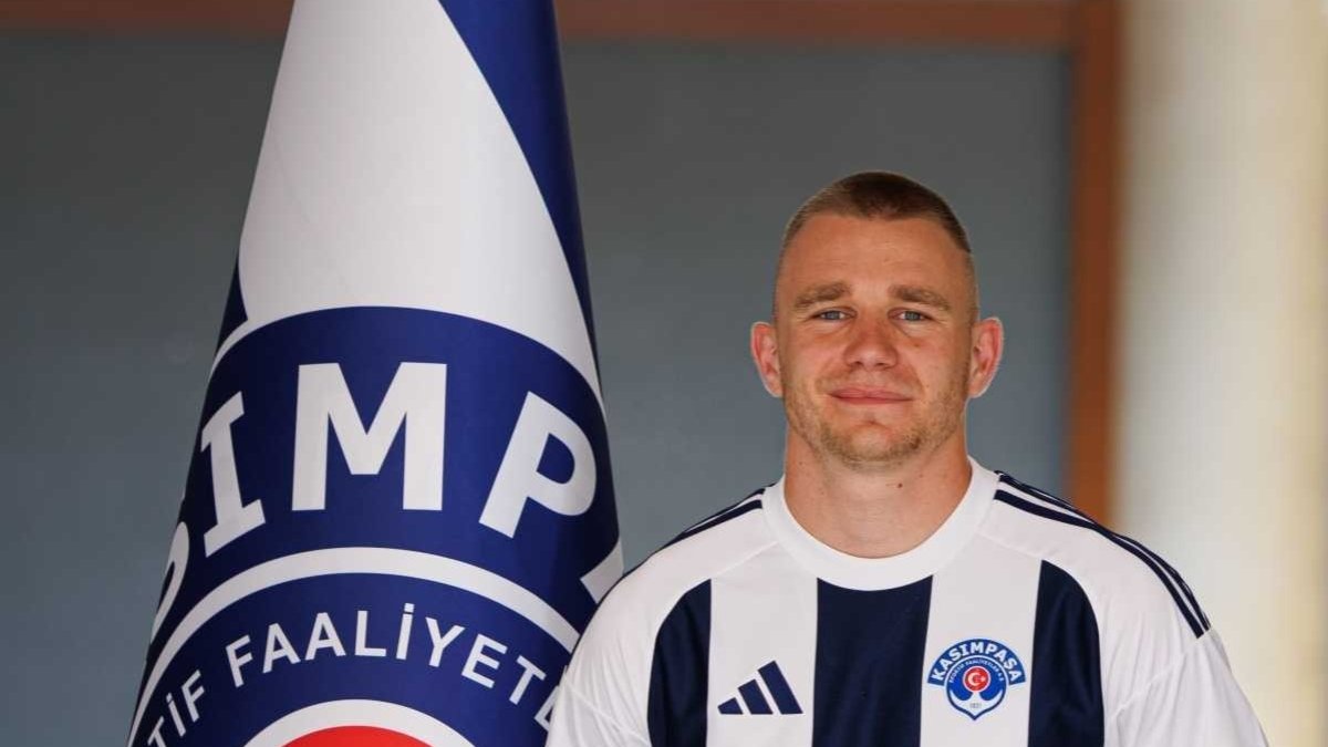 Szalai’den olay paylaşım: Kasımpaşa ayrılığında Emre Belözoğlu’nu suçladı 9 555162