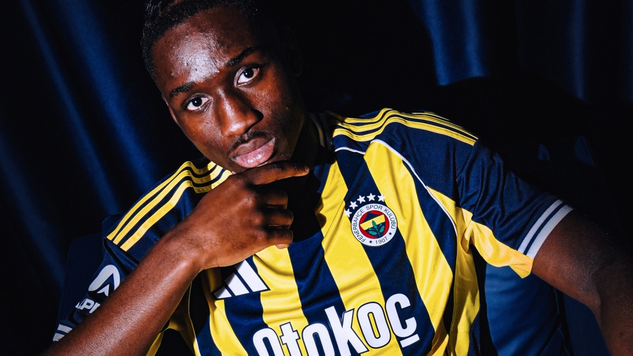 Fenerbahçe’den geleceğe yatırım: Sidiki Cherif resmen kadroda 10 555183