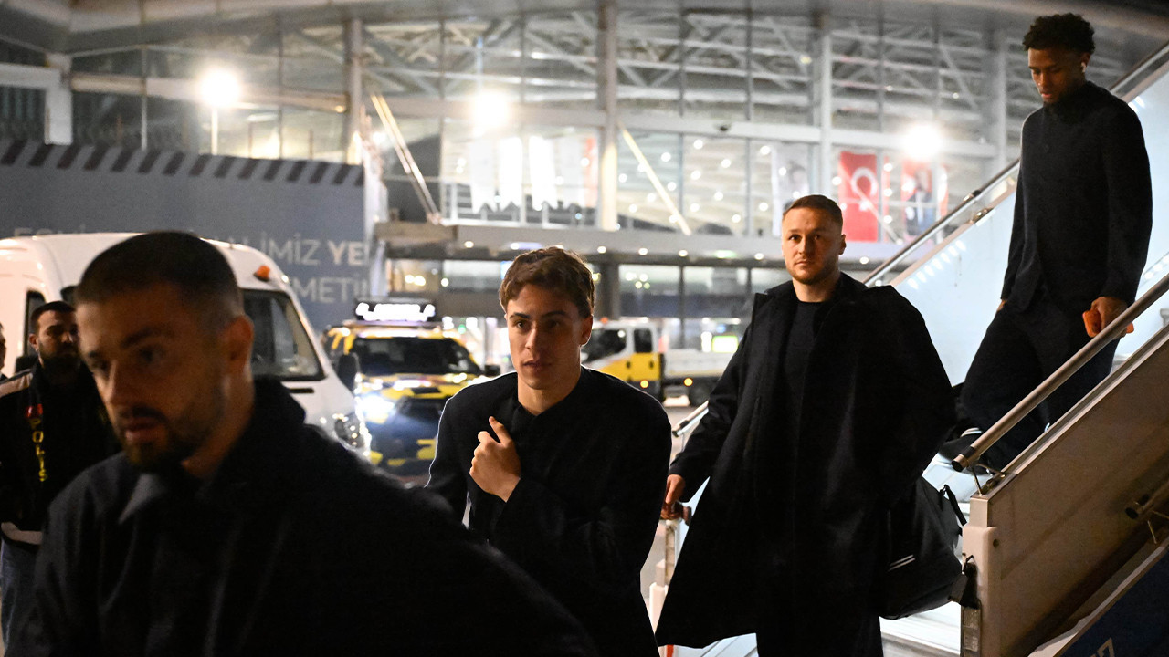 Juventus İstanbul’da! Kenan Yıldız’a Havalimanında büyük ilgi 9 555564