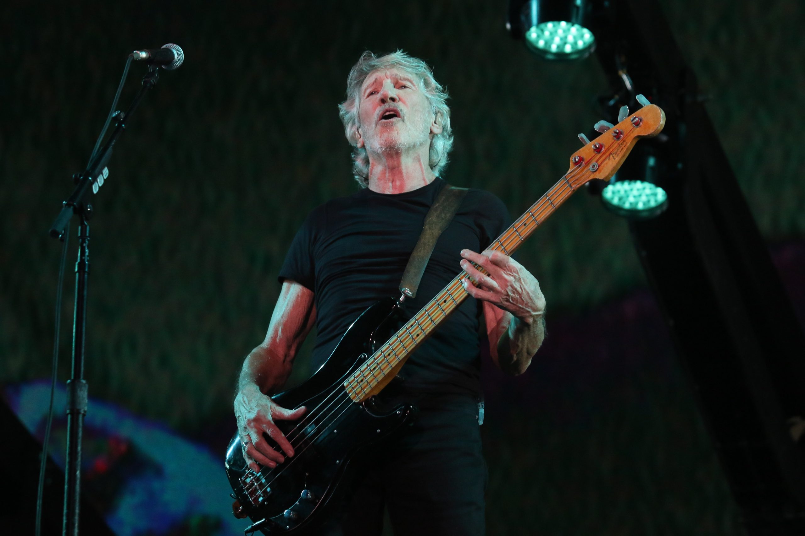 Pink Floyd efsanesinin gitarı rekor kırdı: 14,6 milyon dolara satıldı 7 556365 scaled