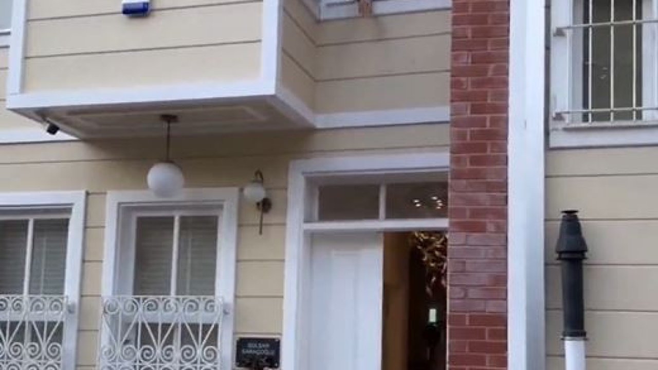 Camdan Seslenip Gülben Ergen’e Esprili “Sipariş” Verdi! 7 557313