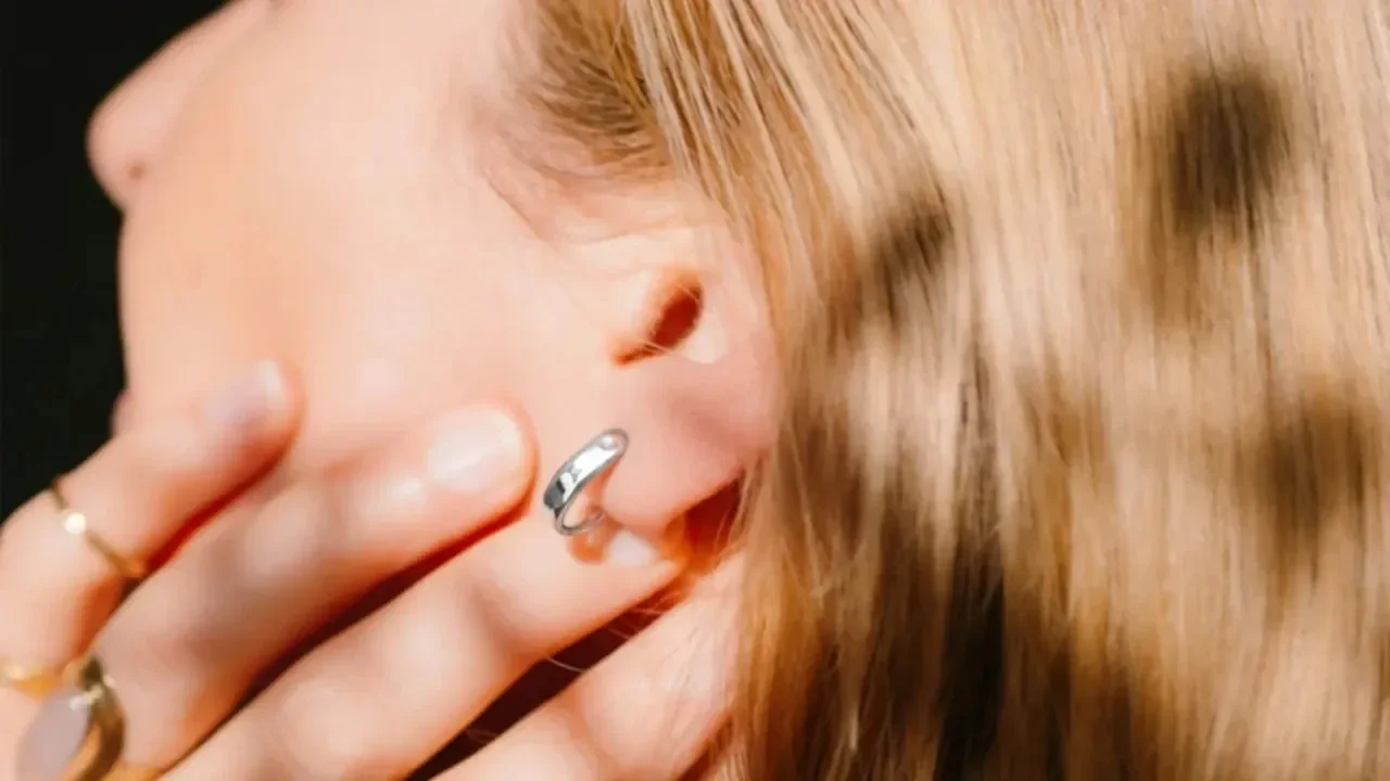 saglik takibi yapan akilli kupe lumia 2 tanitildi.webp