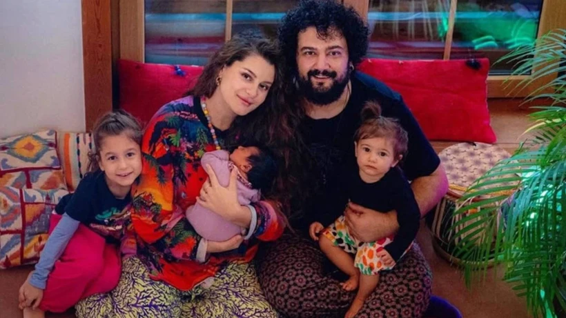 Atiye’den sürpriz bebek haberi! Ünlü şarkıcı 4. kez anne olmaya hazırlanıyor 11 559144
