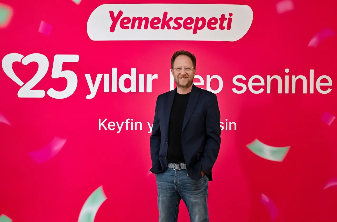 25. Yılını Kutlayan Yemeksepeti, Türkiye’nin Çeyrek Asırlık Sofra Hafızasına Işık Tutuyor 9 Yemeksepeti Genel Muduru Oytun Calapover.webp