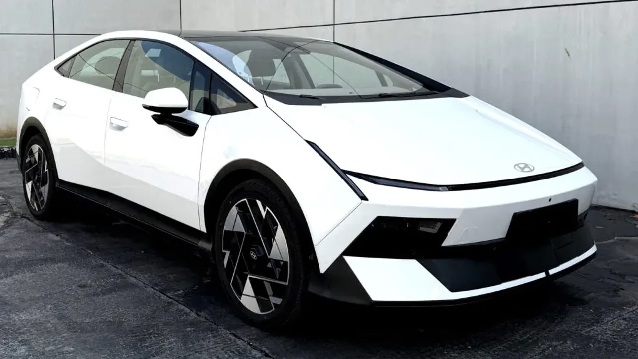 Hyundai'nin Elektrikli Hatchback'i Ioniq V Tanıtıldı 6 hyundainin elektrikli hatchbacki ioniq v tanitildi.webp