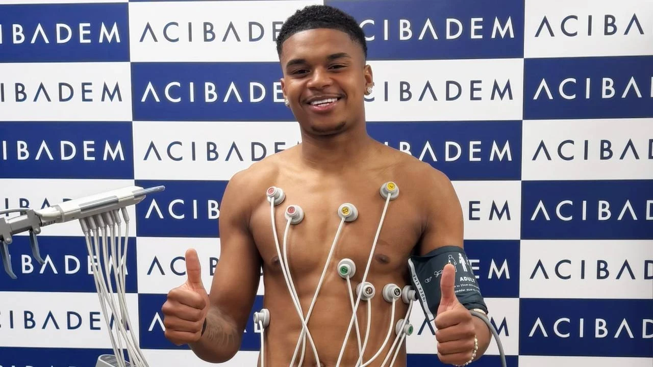 Trabzonspor'dan 8,5 milyonluk tarihi transfer! Noah Saviolo ile 5 yıllık anlaşma sağlandı 6 560204