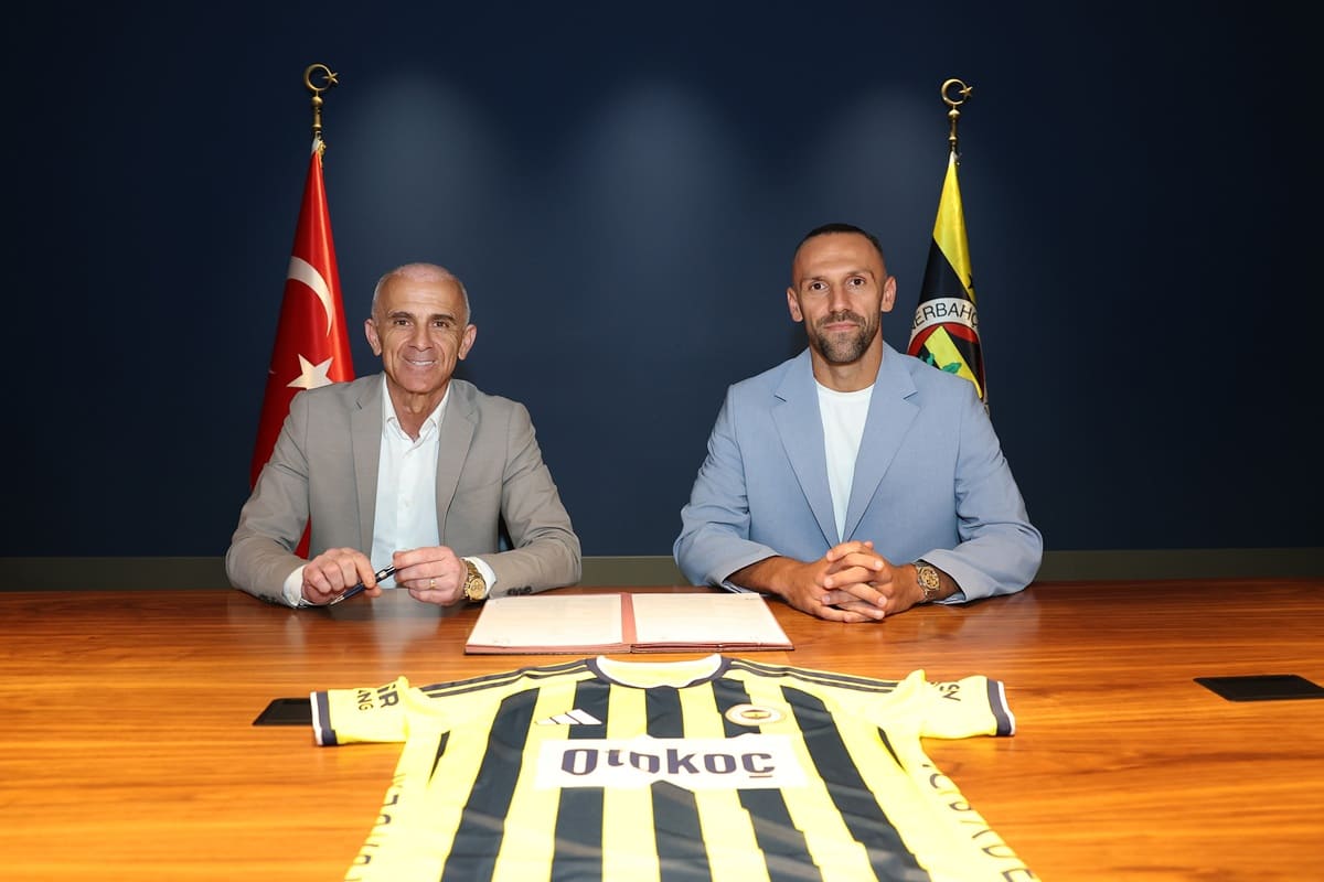 Fenerbahçe Vedat Muriqi ile 3 senelik sözleşmeye imza attı 4 560574