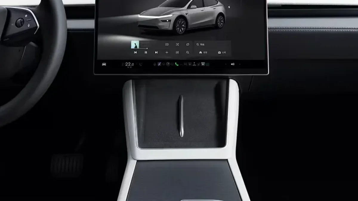 Eski Tesla’ya Yeni Donanım: Havalandırmalı Şarj Ünitesi Tam Uyumlu Çıktı! 4 Tesla Model Y kablosuz sarj 3.webp