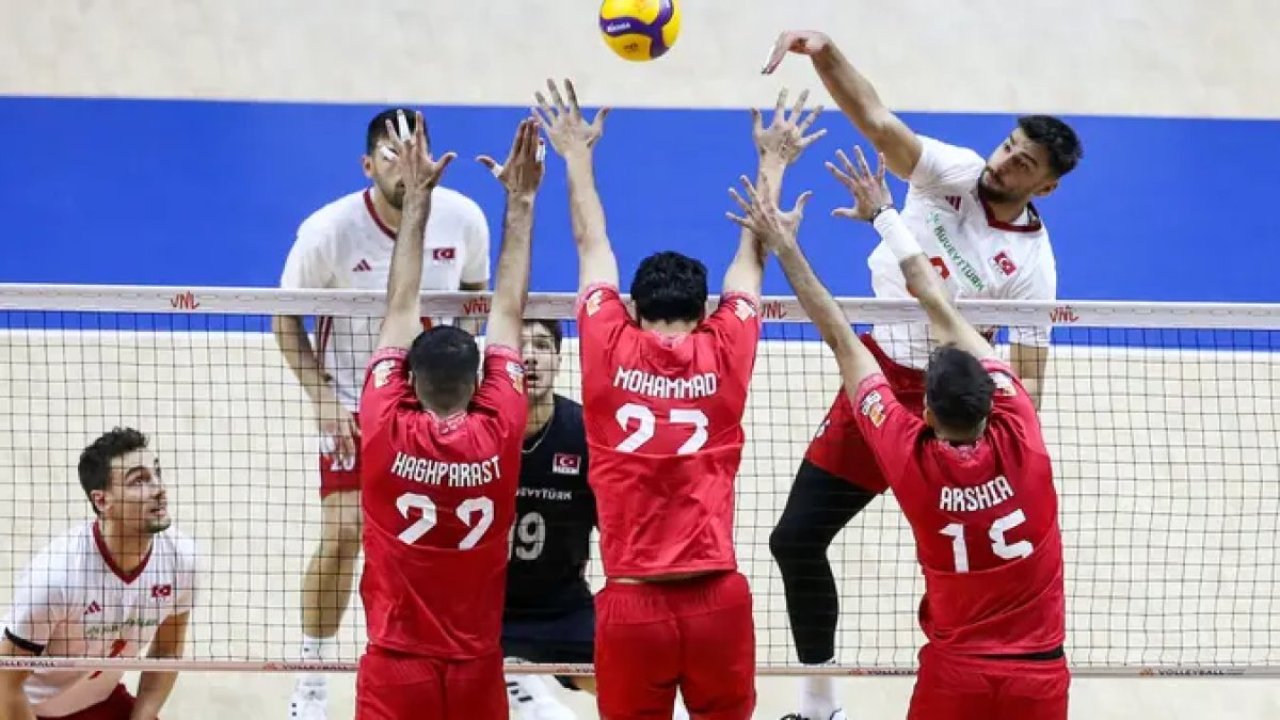 A Milli Erkek Voleybol Takımı tarih yazdı! Filenin Efeleri’nden büyük başarı! 2 561632