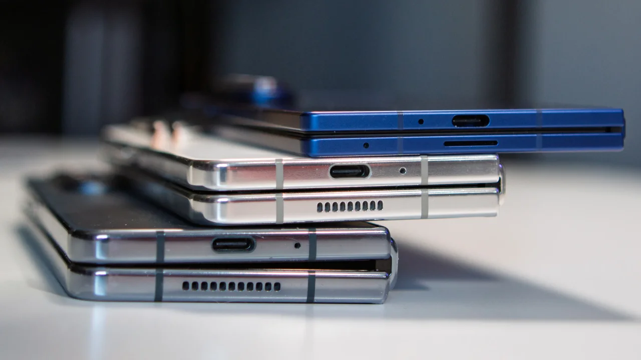 galaxy z fold 8 ve ultra pil omurleri belli oldu.webp