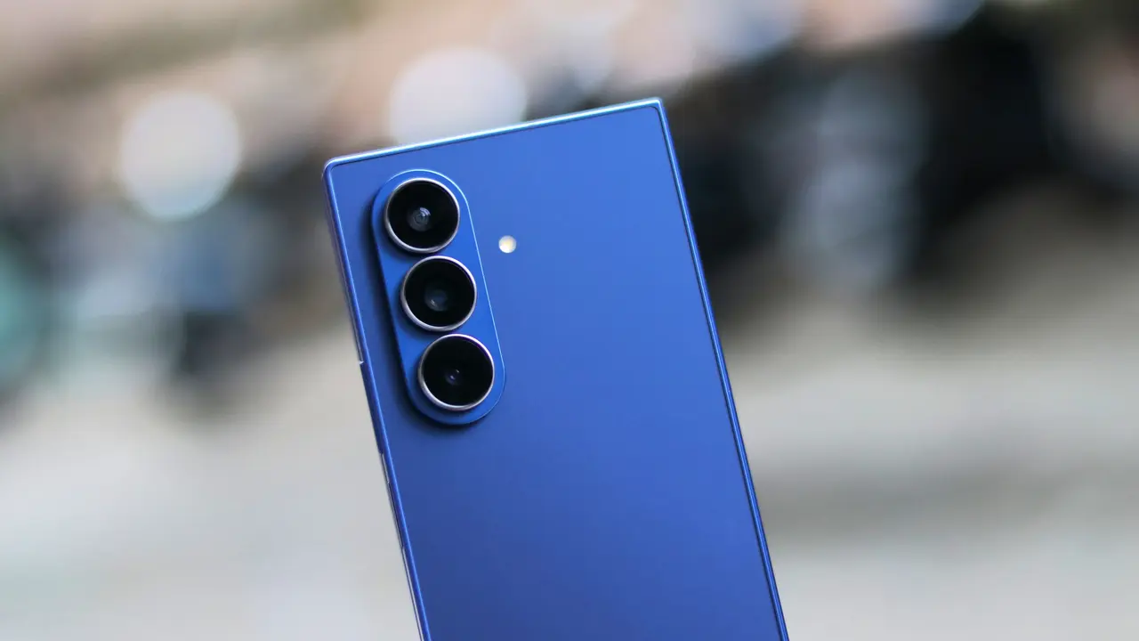 Samsung Galaxy Z Flip 8 ve Fold 8 için Tarih Verildi 3 samsung galaxy z fold 8 ve flip 8 on rezervasyonu basladi.webp